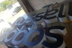 Sign-Expects_-26